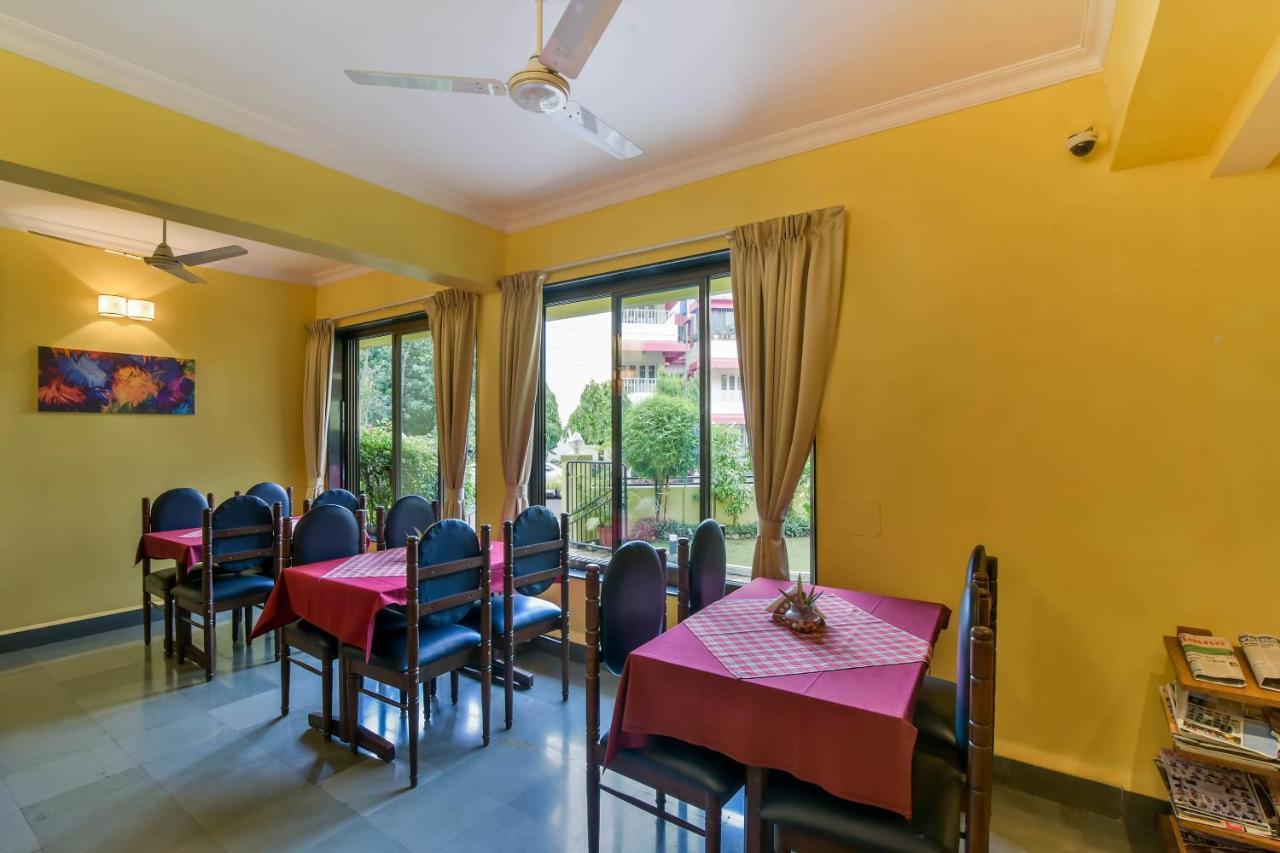 Oyo 807 Hotel Gopika International Goa Exterior foto