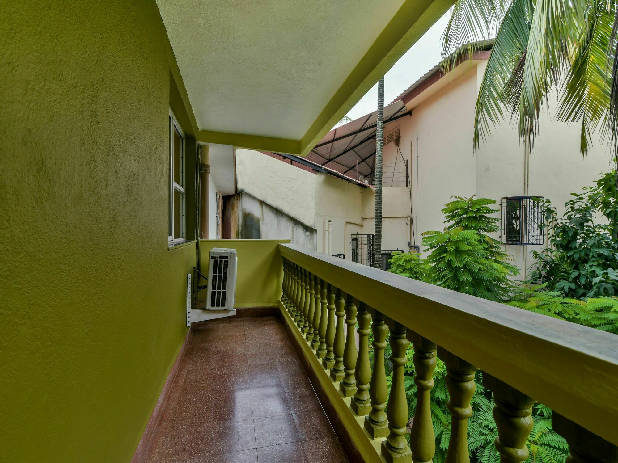 Oyo 807 Hotel Gopika International Goa Exterior foto